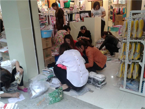 热烈祝贺怜美内衣邻水九龙二店盛大开业